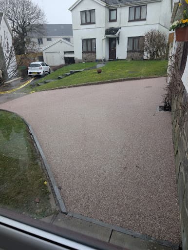 Pavestone Resin and Driveways Specialists — Customer photo