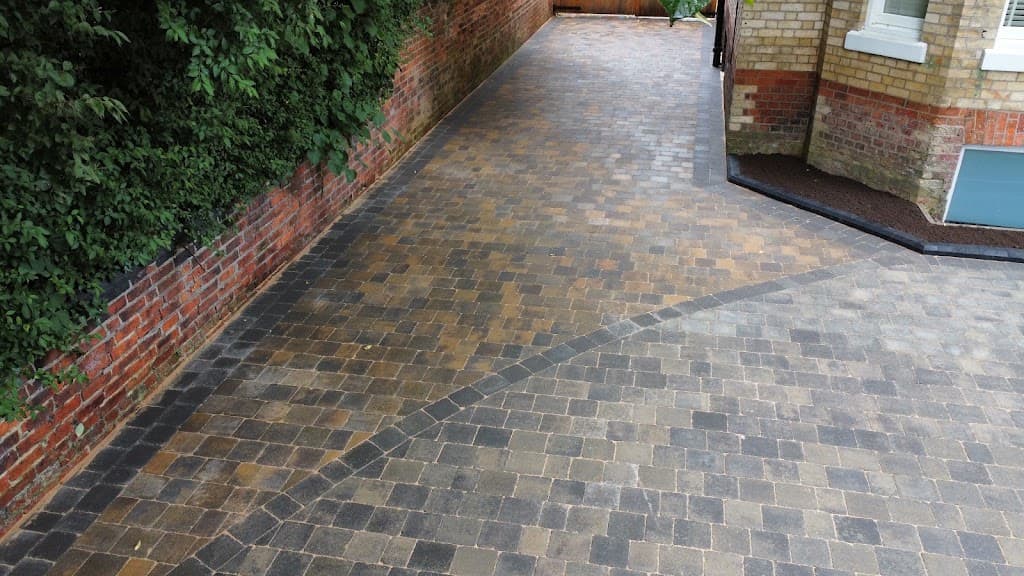 Manchester paving and roofing Ltd